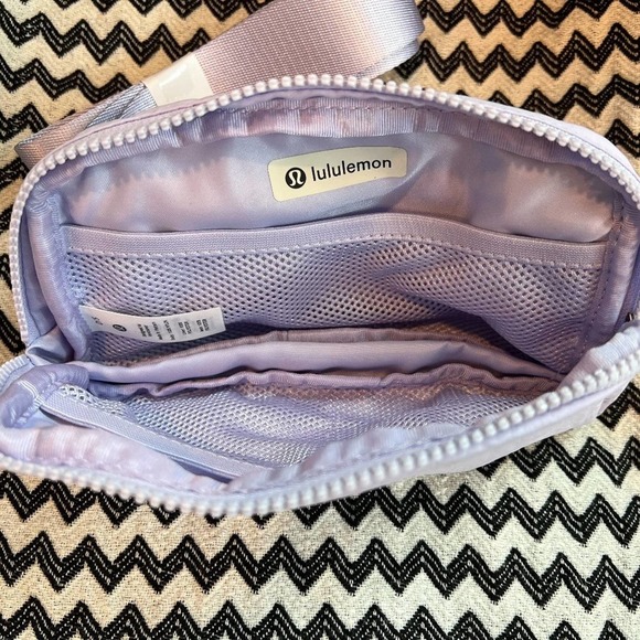 NWT RARE Lavender Fog Everywhere Belt Bag Lululemon - Picture 9 of 12